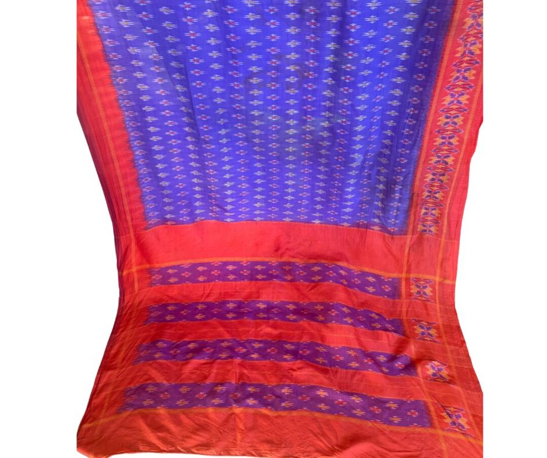 Pakata Pattern Vintage Handwoven Dupatta Patolu Fabric: Indian Ikat Sari With ...