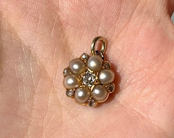Colgante de racimo de perlas naturales y diamantes de talla antigua