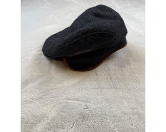 Eddie Bauer | Goose Down | Black Trapper Hat, Black Winter  display picture 2