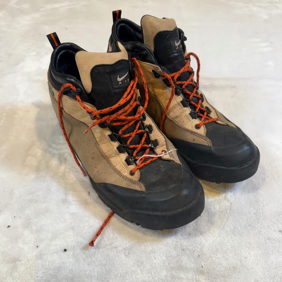 Nike, Nike ACG Air Hiking Boots Mens 15 Tan Black Orange 185117-221 Vintage 1998