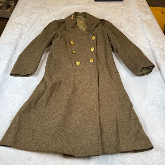Vintage 1942 WWII US Army Wool Overcoat 36R Trench Coat Olive Gold