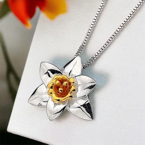 Welsh Daffodil Pendant, Mother&#39;s Day Gift, Sterling Silver, Welsh Jewelry, Unique Necklace, Celtic Jewelry, Nature Jewelry, Celebrate Wales!