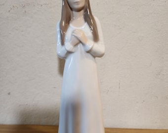 Royal Copenhagen Porcelain Figurine Girl in White Dress 5605 Denmark 1970s-80s