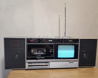 Realistic Portavision 16-109 CRT TV Radio Cassette Boombox 1986 Tested Works