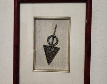 Framed Vintage Scottish Cape Brooch w/ Carved Birds Motif
