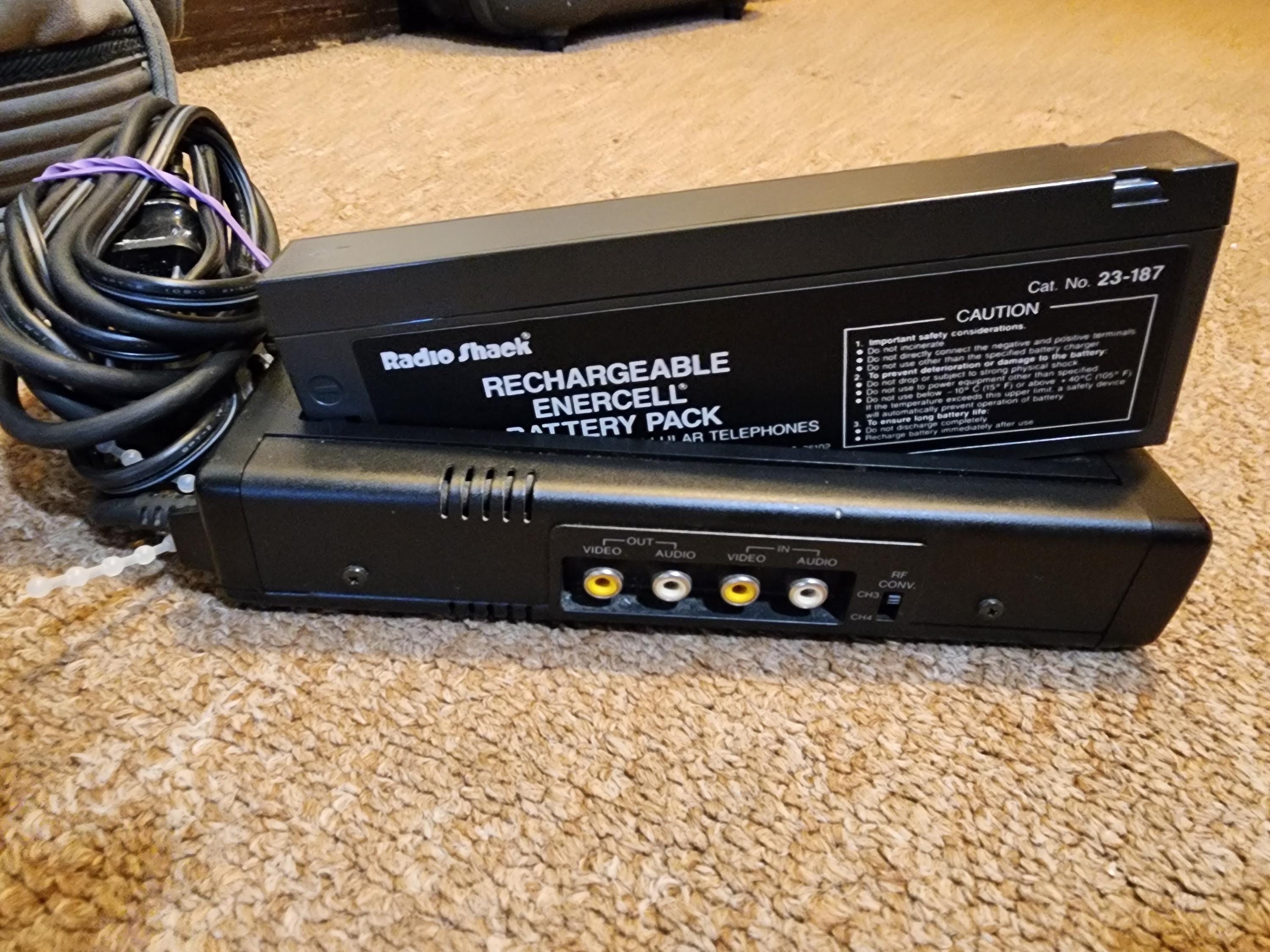 Quasar VHS Camcorder VM-21 (1989) – Analog Video Camera, Vintage W