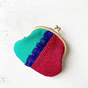 Monedero pequeño de cuero con cierre de beso, monedero vintage, monedero pequeño reciclado, monedero para tarjetas de crédito y monedas, tarjetero de regalo hecho a mano