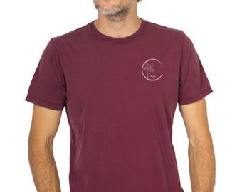 Organic Basic Logo t-shirt men made of organic cotton with chest motif "Circle" in Washed Red Color for everyday leisure and outdoor