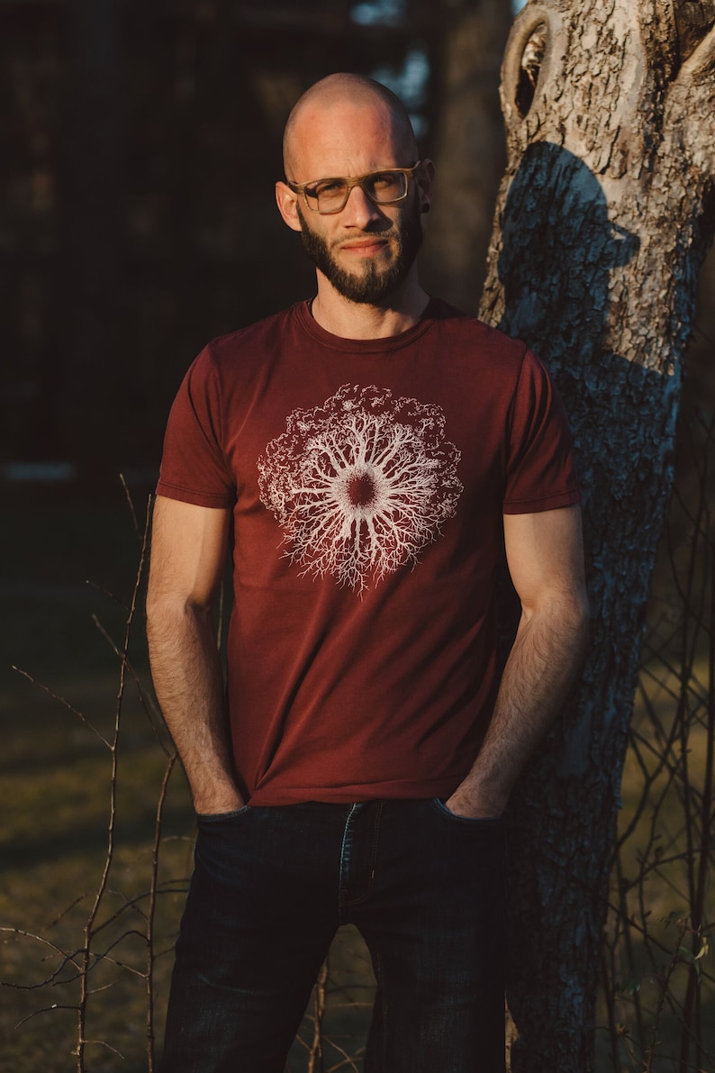Biologisch T-shirt heren van biologisch katoen met HoutenIris-boommotief voor alledaagse vrijetijds en outdoor-overhemden van biologisch katoen met boomdesign afbeelding 1