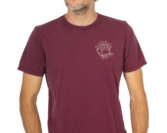 Organic Basic Logo t-shirt men made of organic cotton with chest motif "Olive" in Washed Red Color for everyday leisure and outdoor