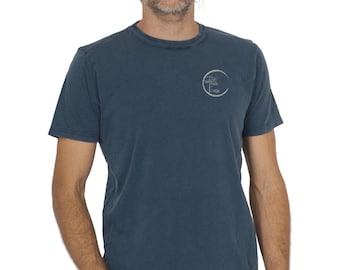 Organic Basic Logo t-shirt men made of organic cotton with chest motif "Circle" in Washed Blue Color for everyday leisure and outdoor