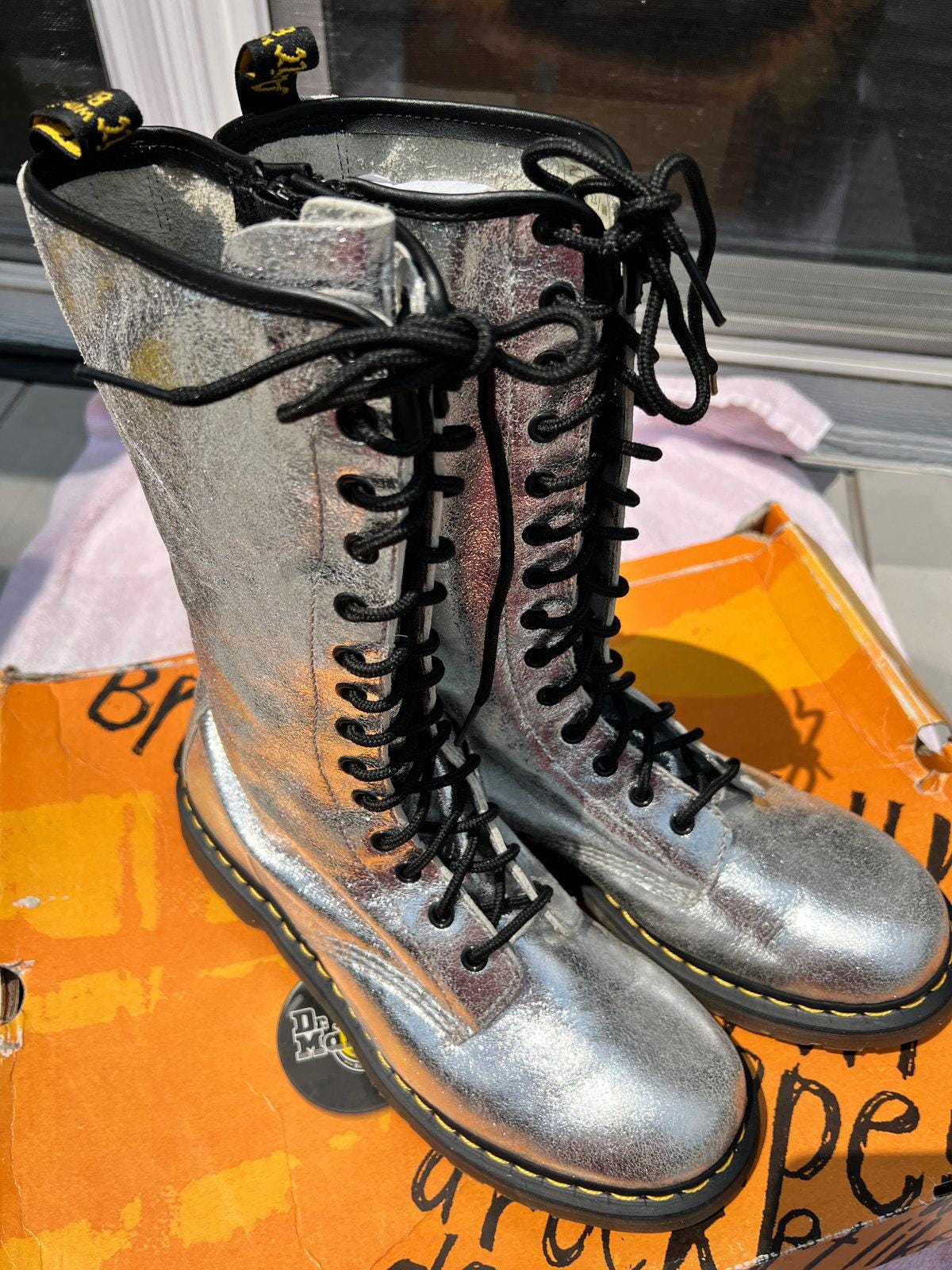 Rare Dr. Martens Floyd Spectra Wingtip Oxford Pewter Black Shoes US Mens 10 Doc Dr Martens Black Leather Wingtip 3989 Oxford Brogue  main image 2
