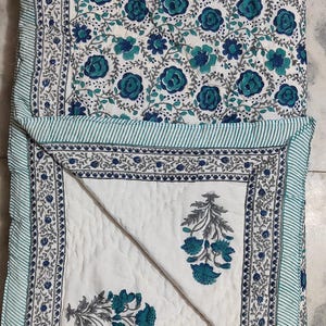 Indian quilt ,hand block print ,light weight, queen size,100% cotton, hand made, soft quilt, comforter, flower print, Kantha quilt self made