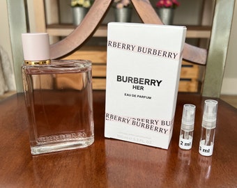 Her perfume sample | Strawberry, Raspberry, Blackberry, Sour Cherry, Black Currant, Vanilla, musk fragrance