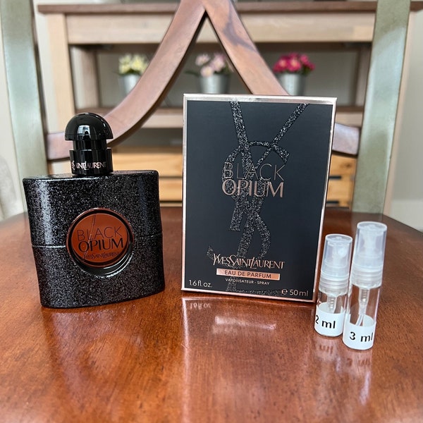 Black Opium perfume sample - Pear, Orange Blossom, Coffee, Jasmine, Bitter Almond, Patchouli, Cashmere Wood, Patchouli and Cedar notes