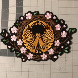 Japanese Kamon Family Crest Cherry Blossom Wreath Embroidered Patch