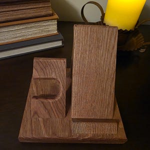 Handcrafted Oak Phone & Watch Docking Stand - Natural Finish