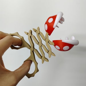 Mario Piranha Plant Extendable Grabber stress relief toys Gift creative and interesting Fidget Articulated Sensory toy 3D printed Imitation wood