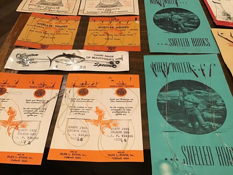 Nice Collectible Fishing Tackle. Vintage Fish Hooks and Leader Packets