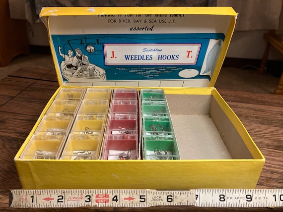 Vintage Fishing Tackle, Dealers Sales and Display Box. Jaros