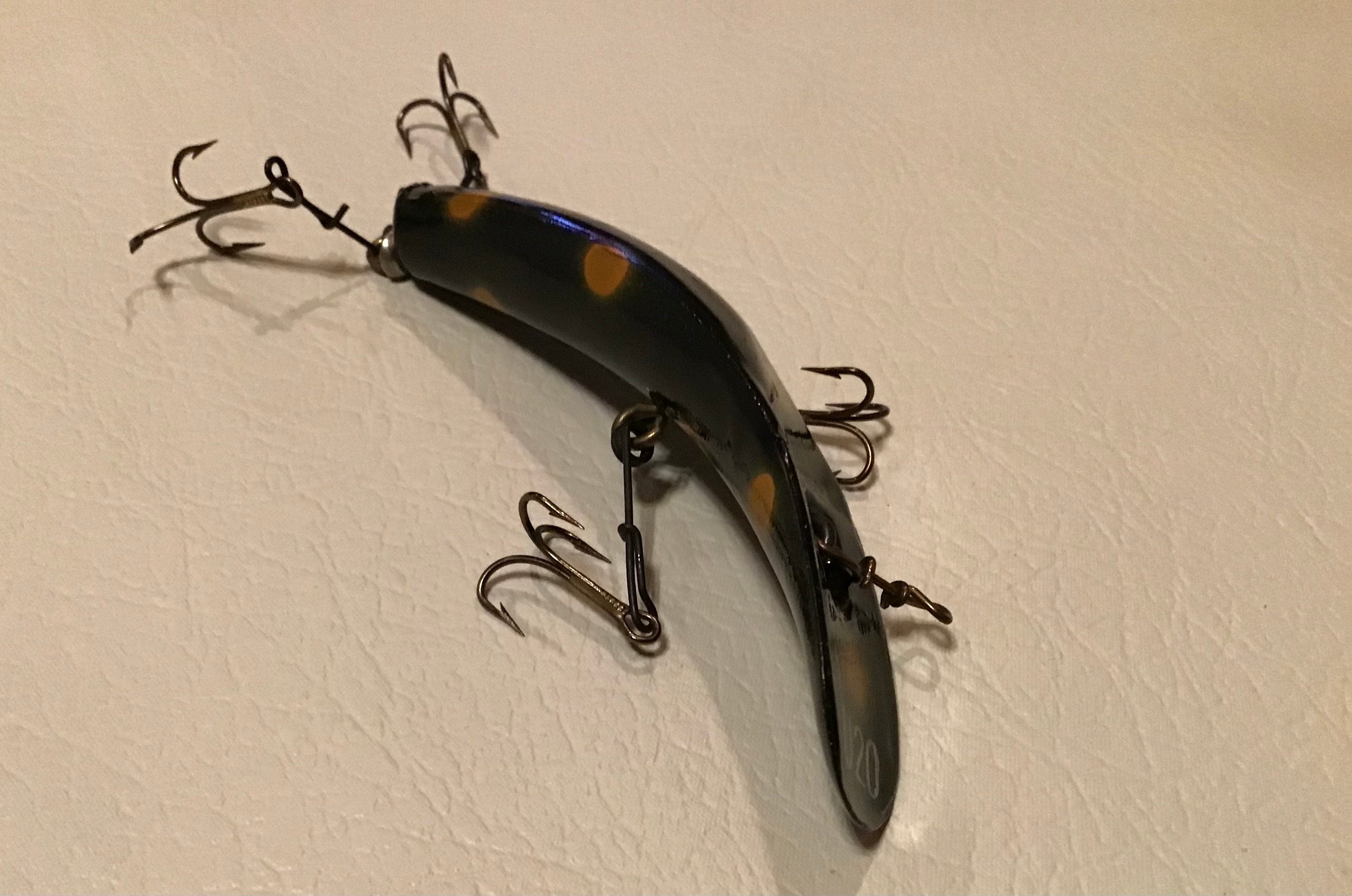 antique u20 fishing lure Helin's Flatfish Tackle. Vintage Lure Model U20 in Mint Condition and Rare  Color Scheme. Beautiful Collectible Bait With 4 Gang Hooking