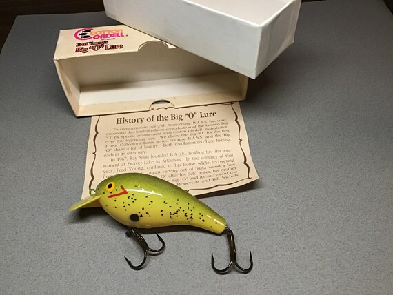 Collectible Cotton Cordell Fishing Lure. Vintage Tackle in