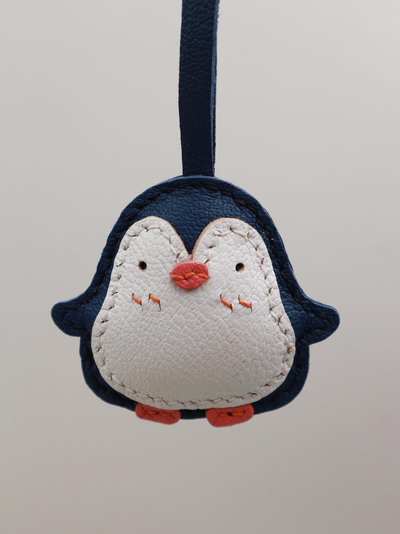 Dije de pingüino de cuero, dije de pingüino para bolso, lindo dije de pingüino para bolso y monedero de cuero, llavero de animal, kit de cuero, dije para bolso Dark Blue