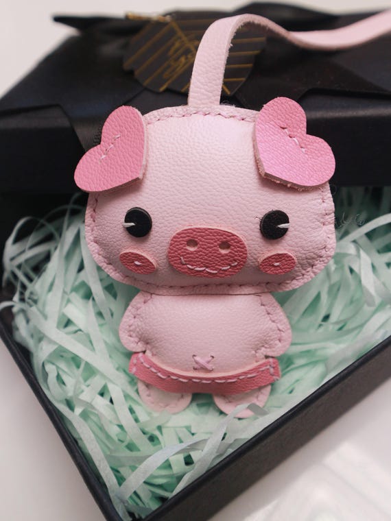 Leather Pink  Pig Bag Charm,Handmade Pig Charm,Cute Pig Leather Handbag/ Purse Charm,Pig Keychain, Bag Charms,Schoolbag Pendant,Leather Kit