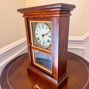 Antique Early 1900s Waterbury 8-Day Shelf/Mantel Clock – Rosewood Veneer with Mirrored Lower Panel