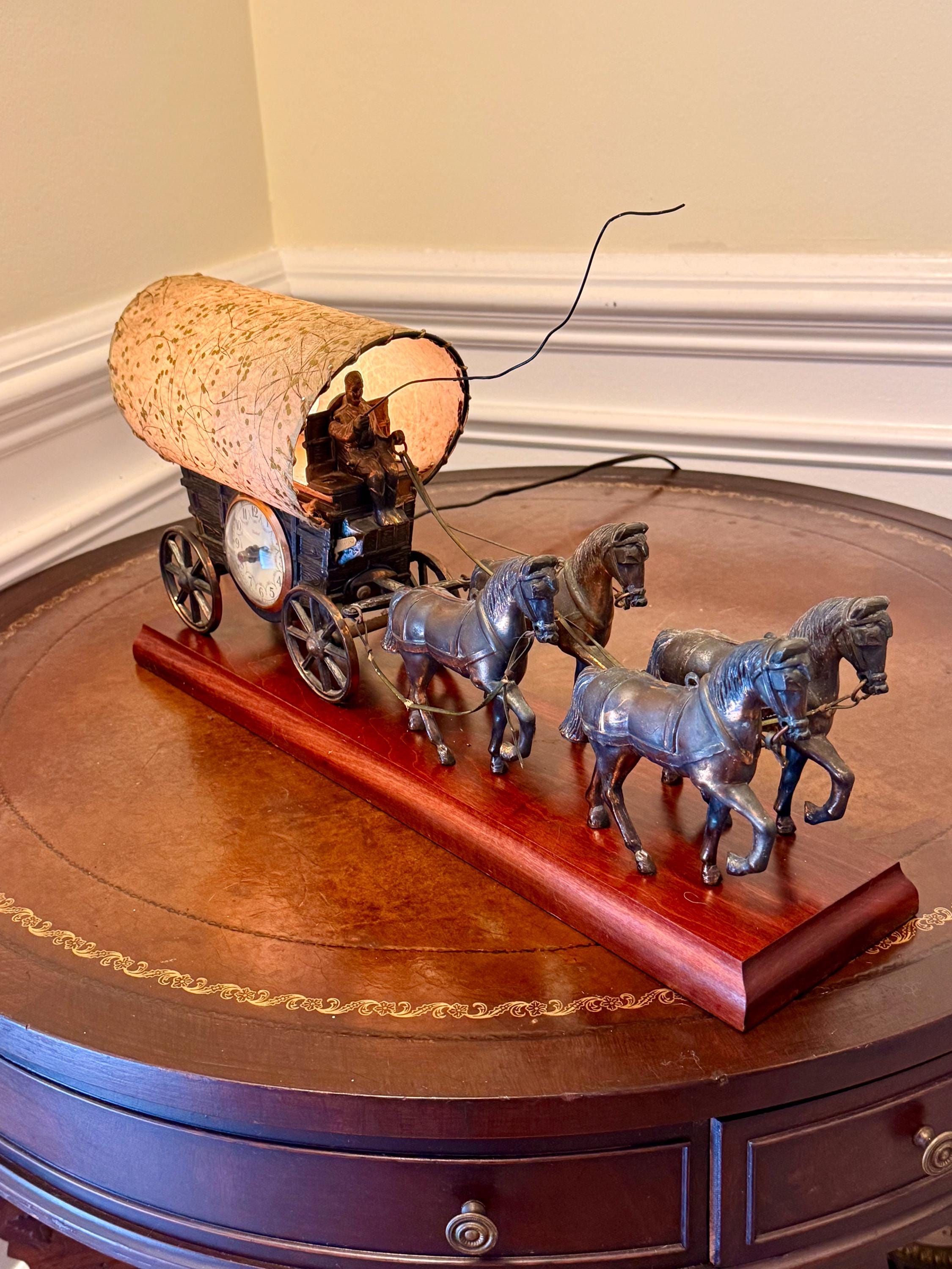 Vintage 1950s United Clock Company Electric Wagan Lamp Clock