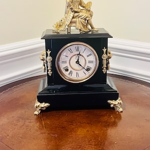 Waterbury Mantle Clock with Painter Figure (1906)