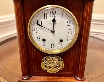 Vintage Daniel Lowe & Co Mantel Clock
