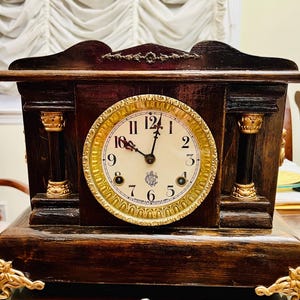 Antique Waterbury Mantel Clock (1920s)