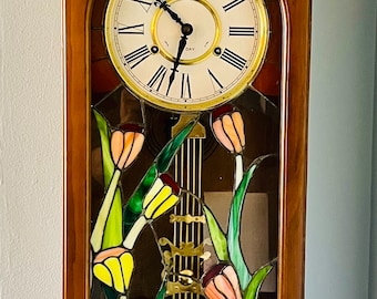 Vintage (1970s) Elgin Tiffany Style 31 Day Victorian Stained Glass