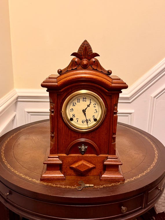 Antique Kroeber “arch Top Extra” Mantel Clock (c. 1865–1875) – 8