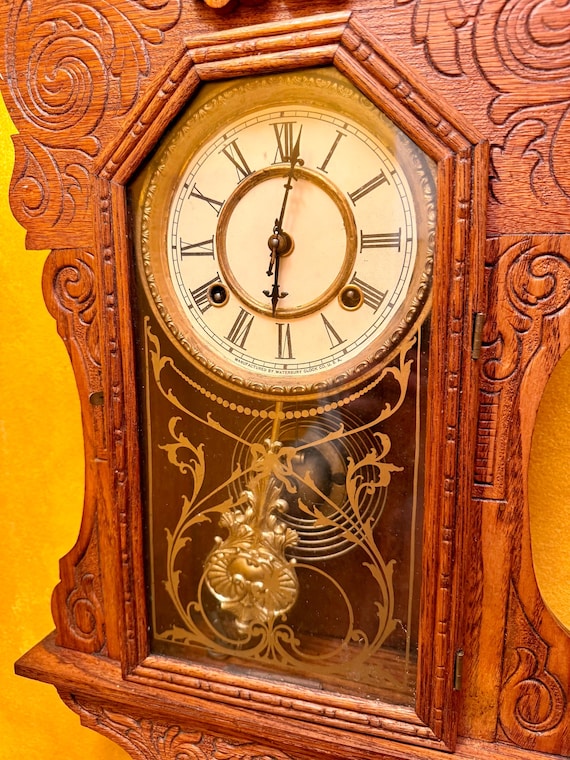 Antique Waterbury Victorian-style 8 Day Hanging Kitchen