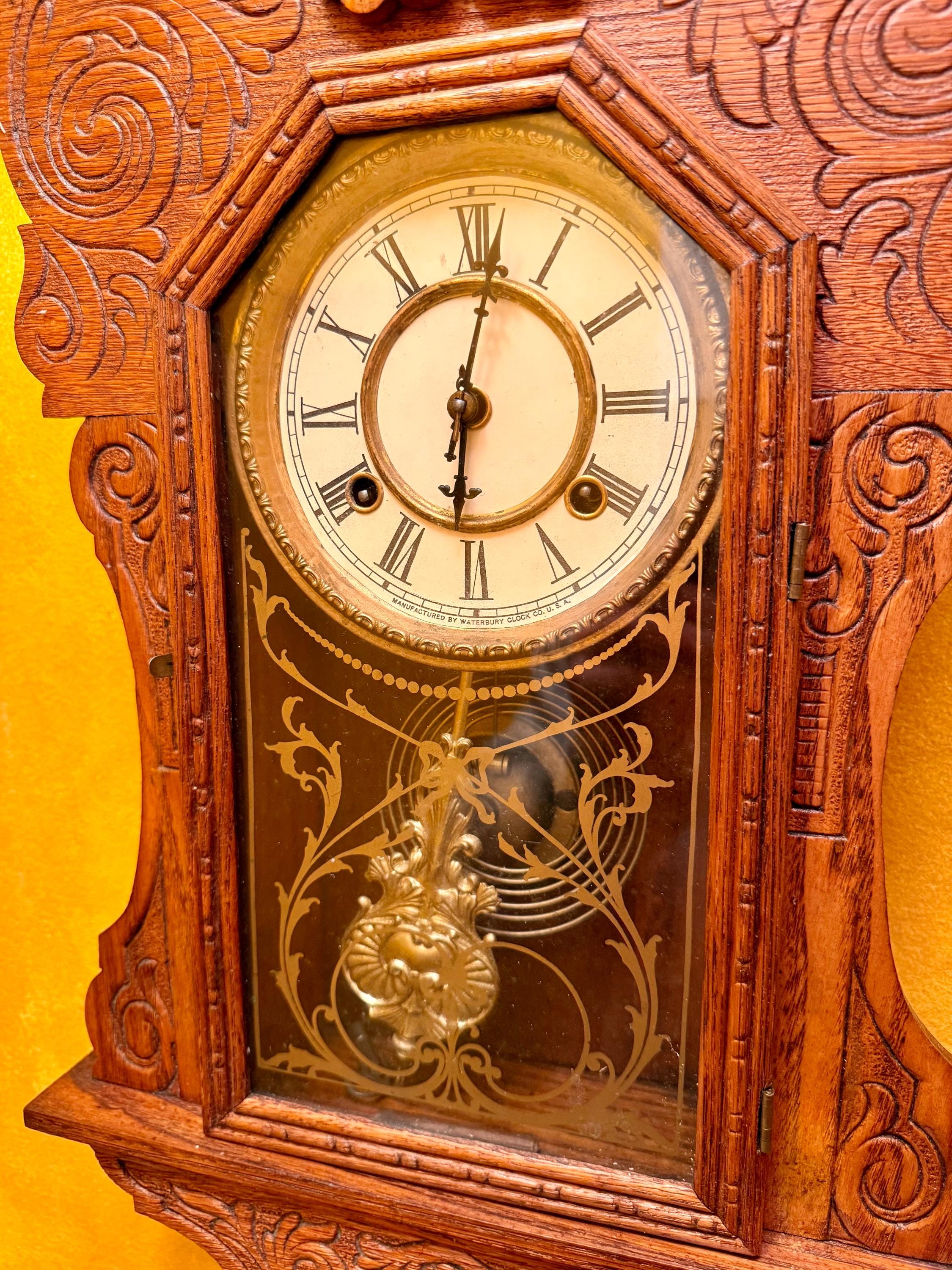 Antique Waterbury Victorian-style 8 Day Hanging Kitchen