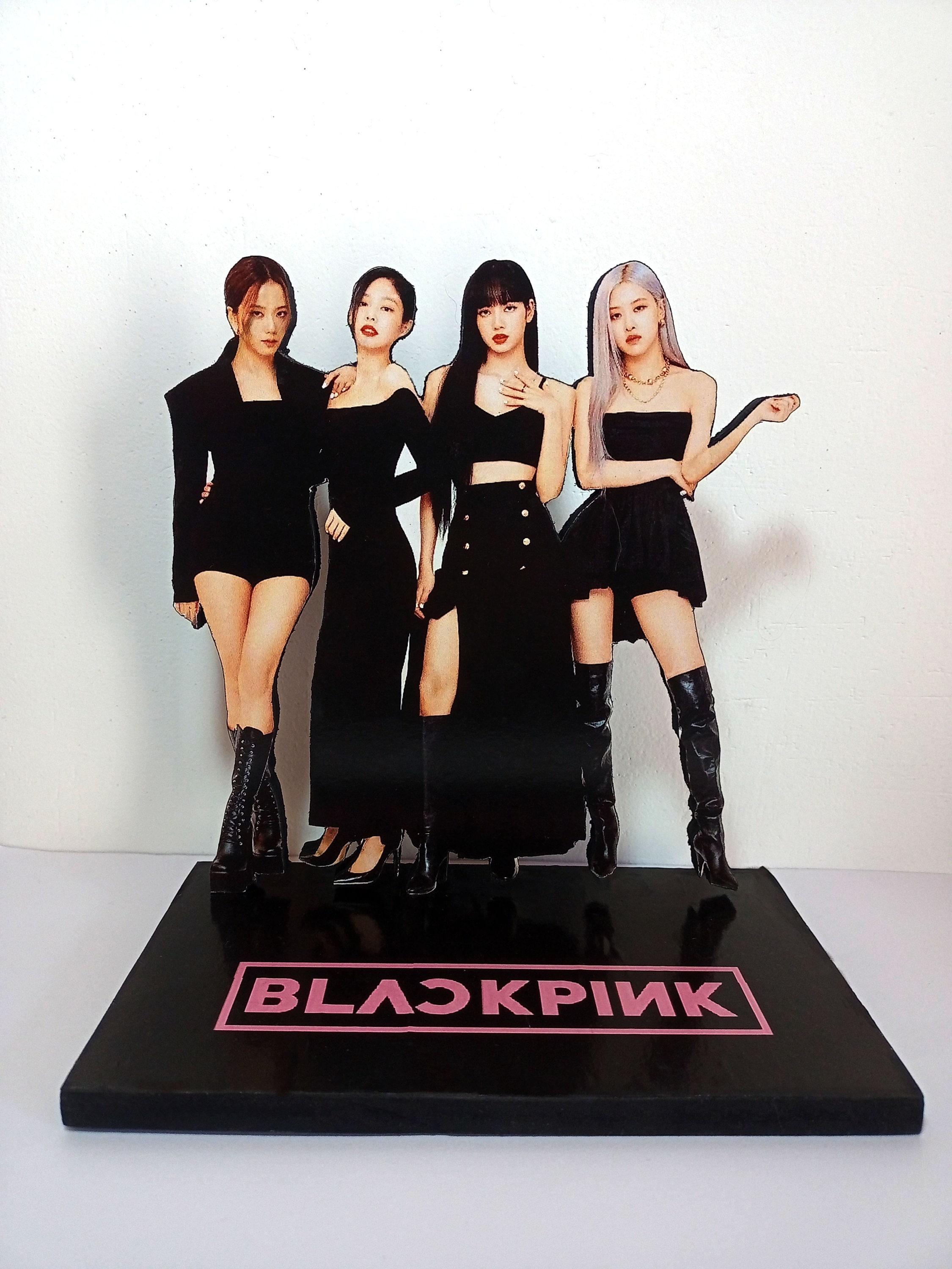 ジェニちゃんのみ　BLACKPINK コレクタブル　フィギュアセット　4体 BLACKPINK コレクティブルフィギュア 4体セット ブラックピンク Amazon