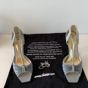 John Fluevog Memories « Truly », gris, pointure 6 (petite coupe), talon de 10 cm, bout ouvert, sac à poussière, chaussures de soirée, chaussures de danse, chaussures de mariage