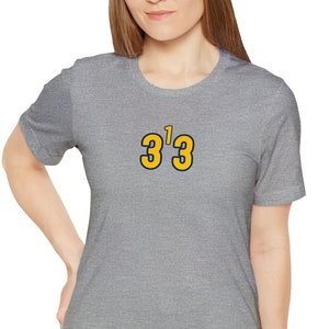 313 T-shirt, riktnummer t-shirt, 313, Detroit Michigan, TRE ETT TRE, (Gula siffror med blå kontur)