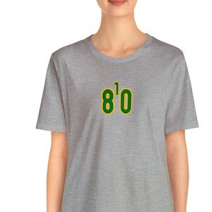 810 T-shirt, riktnummer t-shirt, 810, Flint, Michigan, EIGHT ONE OH, (gröna siffror med gul kontur)