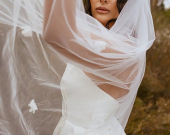 FLEUR | 3D Flower Wedding Veil, Chapel & Cathedral Lengths Drop Veil, Scattered Floral Veil, Long Veil, Statement Veil