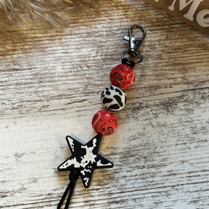Cow Beaded Keychain, Western Keychain, Silicone Beaded Keychain, Hanki Keychain, Cowhide Keychain