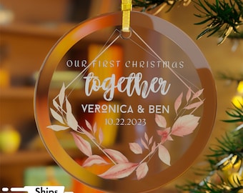 Adorno personalizado de primera Navidad juntos 2023, adorno comprometido, adorno personalizado de pareja casada, regalo de nueva pareja