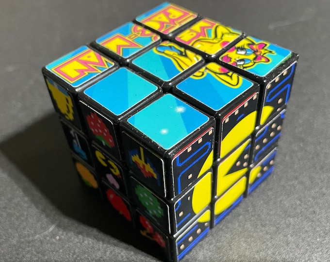 PACMAN and MS. PACMAN Rubik's Cube Pac-Man www.makngames.com
