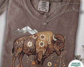 Camisa con estampado de búfalo bordado y colores cómodos, camisa de gran tamaño Wilderness Tee.