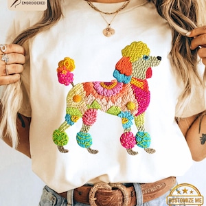 Maglietta con stampa a forma di barboncino Comfort Colors, maglietta con ricamo stampato, maglietta con mamma barboncino carina immagine 1