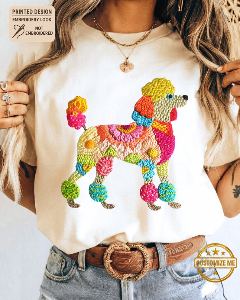 Maglietta con stampa a forma di barboncino Comfort Colors, maglietta con ricamo stampato, maglietta con mamma barboncino carina immagine 1