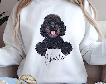 Felpa personalizzata con motivo barboncino: regalo perfetto per le amanti dei cani, con stampa e ricamo.