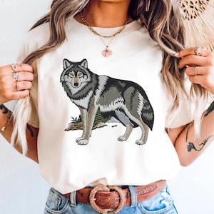 Comfort Colors Wolf Embroidered Look Shirt | Wild Wolf T-Shirt | Unisex Wilderness Tee | Nature Lover Oversize Shirt